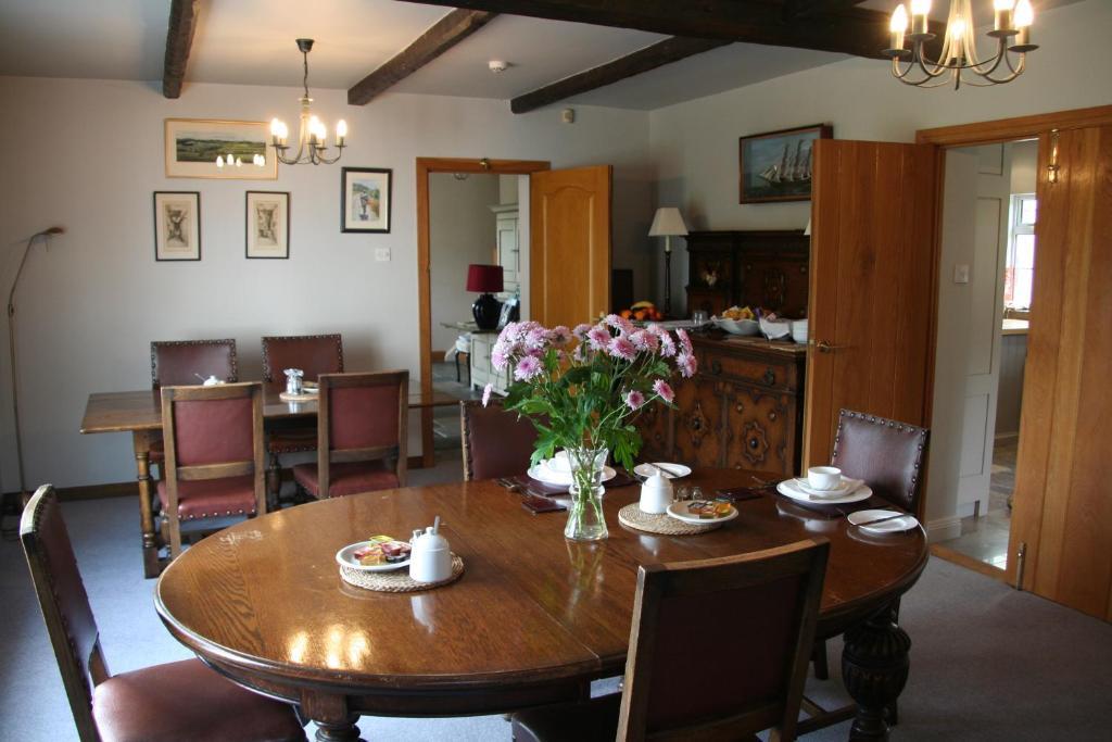 Hazel Court Guest House Нюпорт Екстериор снимка